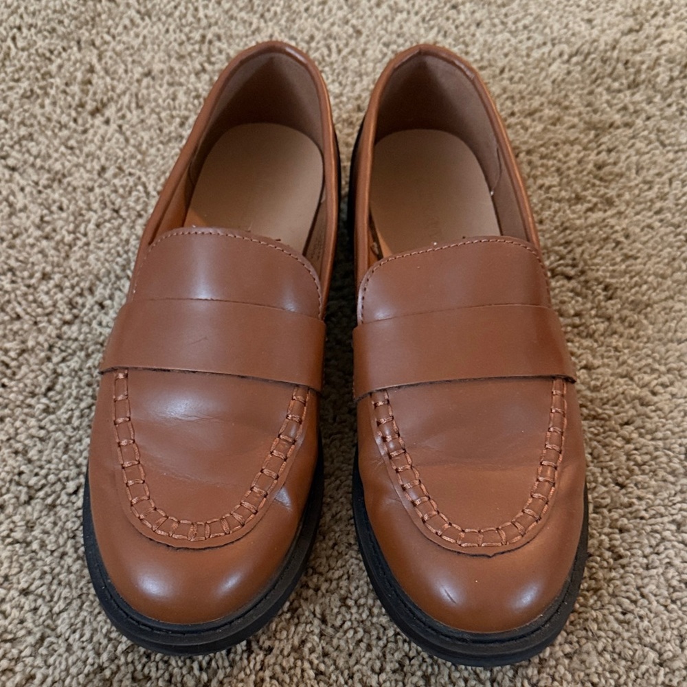 Old Navy Classic Brown Loafers